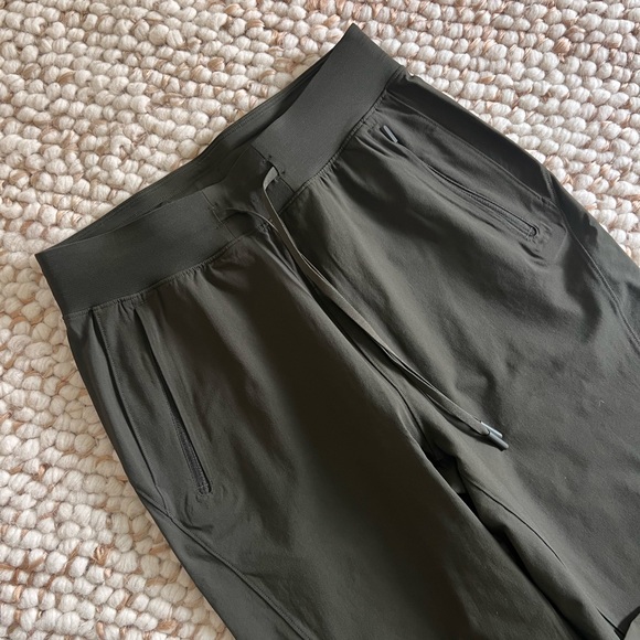 License to Train Joggers - Picture 4 of 5